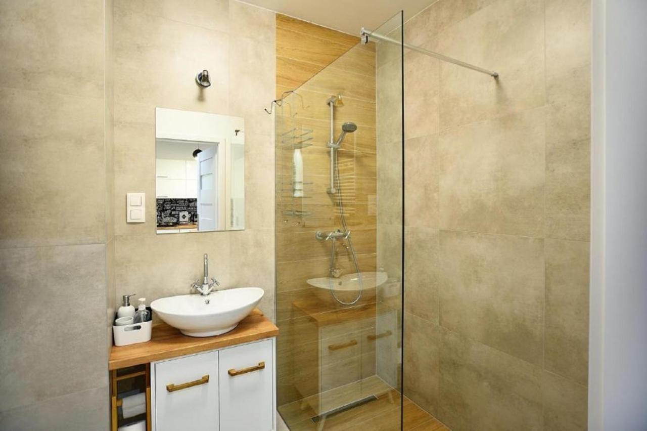 Lumina Luxury Apart On Wroblewskiego Street 罗兹 外观 照片